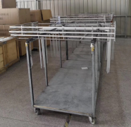 廣東某客戶定制的電視機(jī)框架專(zhuān)用清理噴砂機(jī)設(shè)備